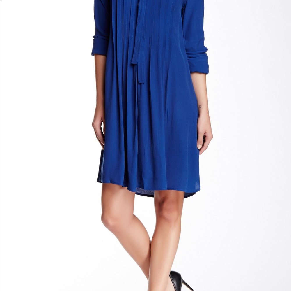 MAX STUDIO. Long Sleeve Neck Tie Pleated Dress! - Picture 2 of 7